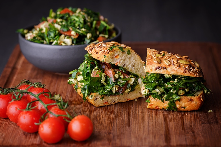 Chopped Sandwich mit Spinat – vegan, lecker und einfach