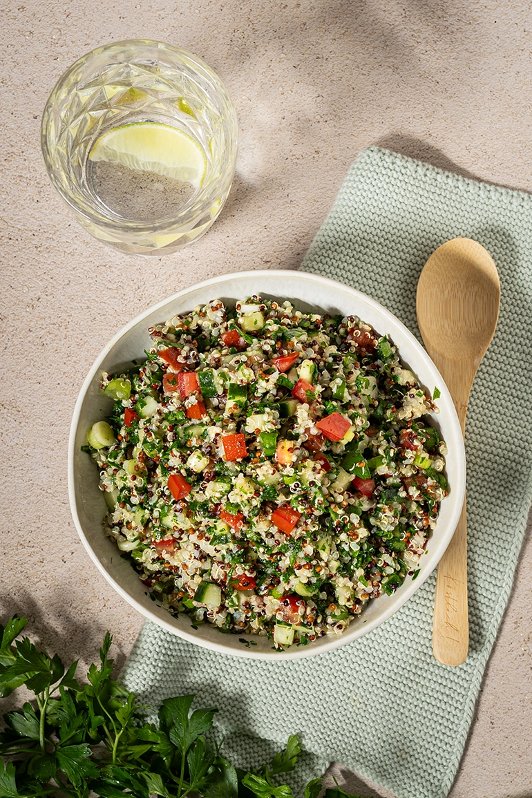 Einfacher und gesunder Quinoa-Salat